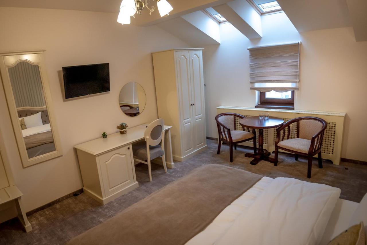 Ana Boutique Bed & Breakfast Alba Iulia Exterior photo